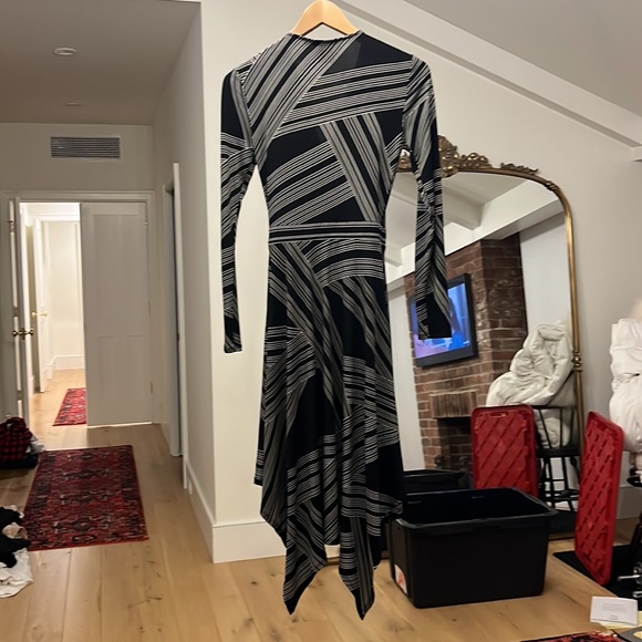 BCBG Maxazria wrap dress - Picture 3 of 3